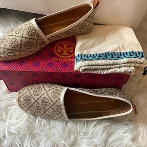 Tory Burch Espadrille Comes with dust bag